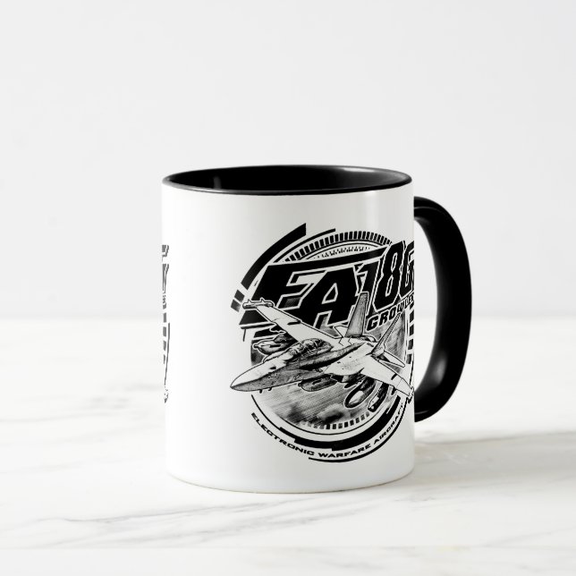 Tasse de vibreur d'EA-18G (Devant droit)