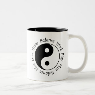 Tasse de Yin Yang d'équilibre