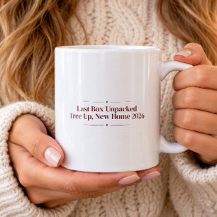 Tasse dernière boîte déballée arbre installé nouve