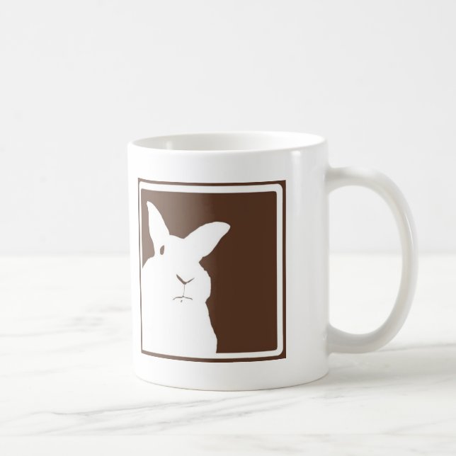 Tasse désapprobatrice Brown de lapins (Droite)