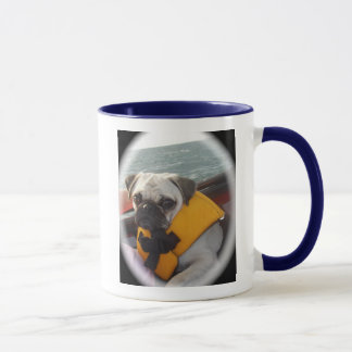 Tasse d'étreintes et de carlins