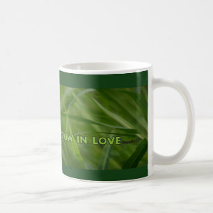 Tasse d'herbe verte