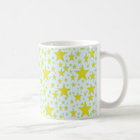 Tasse d'or cloutée par étoile