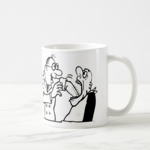 Tasse drôle de bande dessinée de dentiste