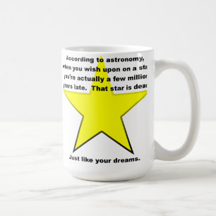 Tasse drôle de souhait sur une étoile