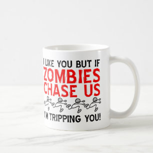 Tasse drôle de zombies trébuchant