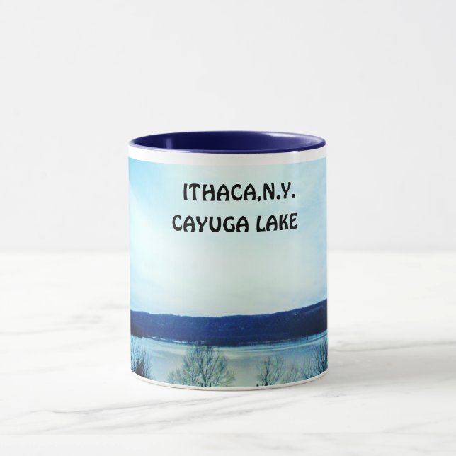 Tasse du LAC de CAYUGA, ITHACA, N.Y. (Centre)
