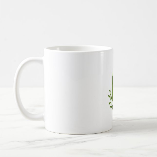 Tasse élégante de boisson matcha (Gauche)