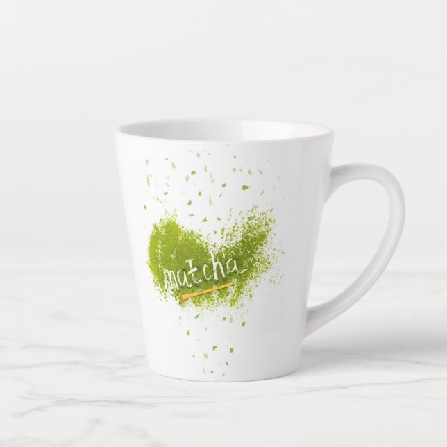 Tasse élégante de latte au matcha (Droite)
