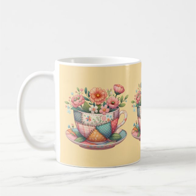 Tasse en patchwork avec des fleurs fantaisistes (Gauche)