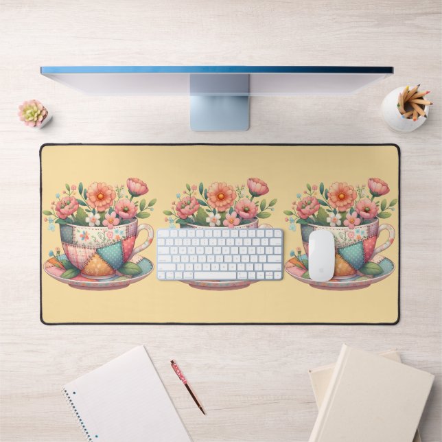 Tasse en patchwork avec des fleurs fantaisistes (Bureau 1)