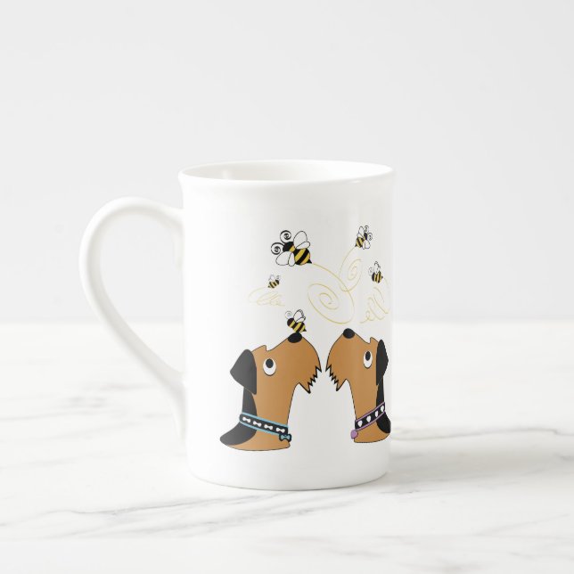 Tasse En Porcelaine Airedales et abeilles (Gauche)