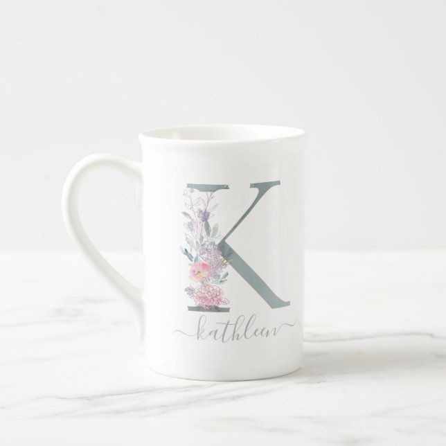 Tasse En Porcelaine Aquarelle rose rose vif monogramme Lettre florale  (Gauche)