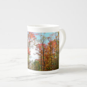 Tasse En Porcelaine Automnes Arbres et Ciel bleu Automne Photographie 