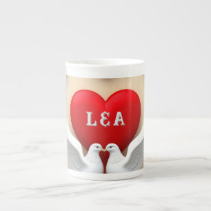 Tasse En Porcelaine Cadre de mariage romantique avec coeurs et colombe