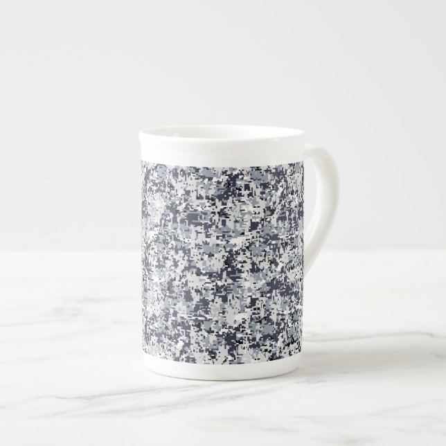 Tasse En Porcelaine Camouflage numérique gris argent à l'esprit urbain (Devant droit)