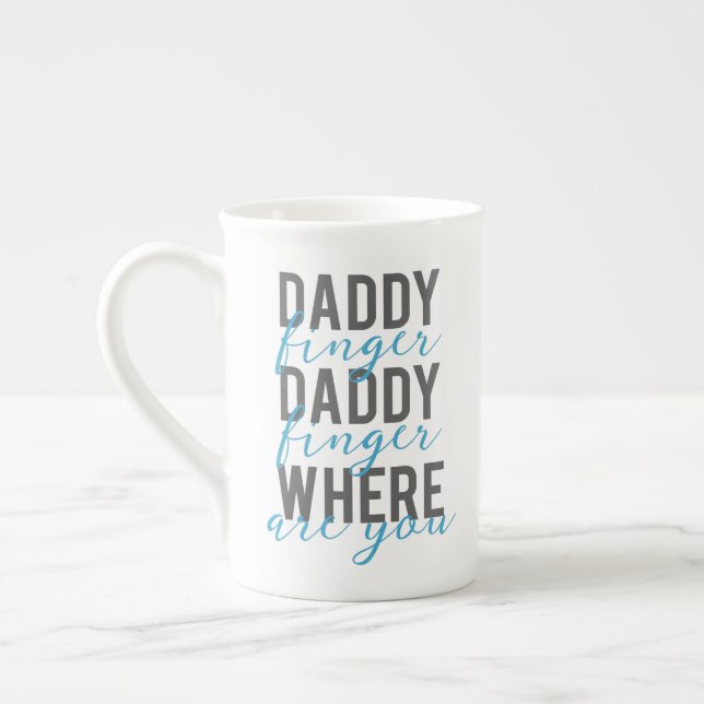 Tasse En Porcelaine Doigt drôle de papa de chanson lyrique de famille (Gauche)