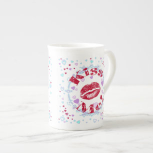 Tasse En Porcelaine Embrasse-Moi ! Lèvres Rouges Avec Coeurs
