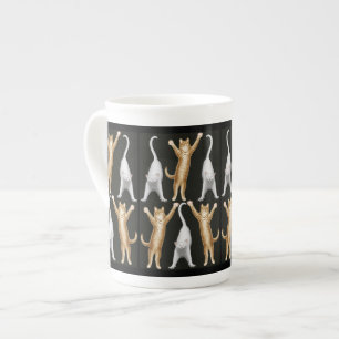 Tasse En Porcelaine Étirage de la tasse de porcelaine tendre de chats