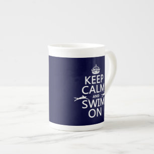 Tasse En Porcelaine Gardez le calme et nagez sur (dans toute couleur)