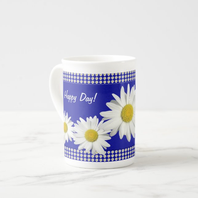 Tasse En Porcelaine Guirlande blanche heureuse (Devant gauche)