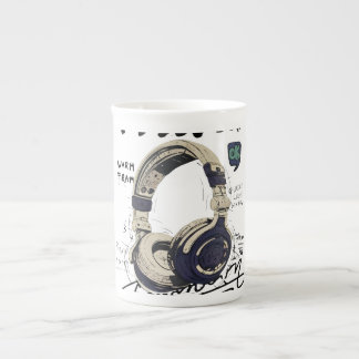 Tasse En Porcelaine Illustration de casque audio rétro urbain