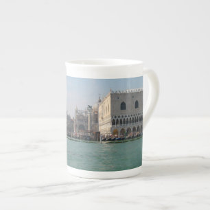 Tasse En Porcelaine Le carré de St Mark du canal grand