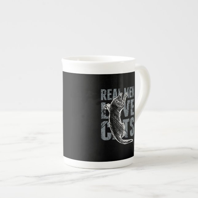 Tasse En Porcelaine Les vrais hommes aiment les chats en Grunge Style  (Devant droit)