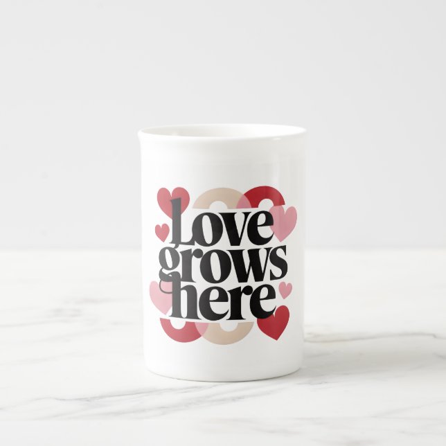Tasse En Porcelaine Love Grows Here – Modern Heart Typography (Devant)