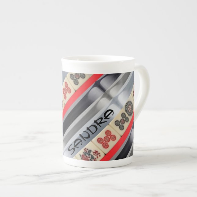 Tasse En Porcelaine Mahjong décoré d'un monogramme (Devant droit)