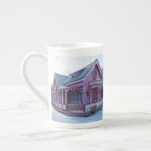 Tasse En Porcelaine Maison rose en neige - Vignoble de Martha