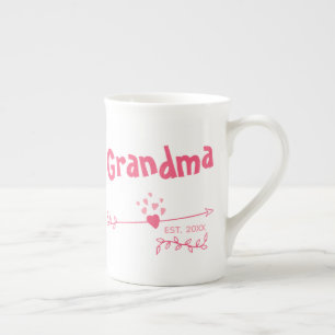 Tasse En Porcelaine Mamie Est 20xx Cœurs et Flèches