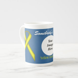 Tasse En Porcelaine Modèle standard jaune par Kenneth Yoncich