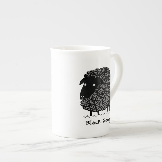 Tasse En Porcelaine Mouton noir avec texte personnalisé (Devant droit)