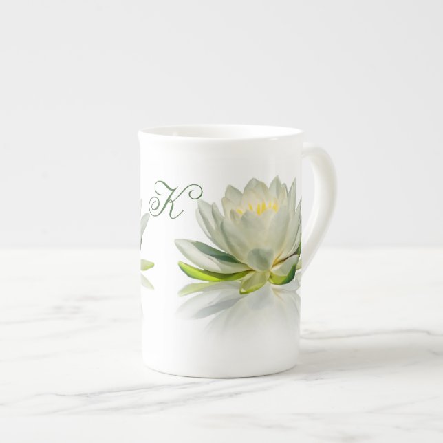Tasse En Porcelaine Nénuphar avec le monogramme personnalisable (Devant droit)