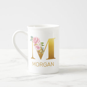 Tasse En Porcelaine Nom du monogramme floral Initiale Personnalisation