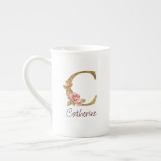 Tasse En Porcelaine Nom personnalisé Blush Roses Roses Lettre C en or