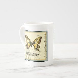 Tasse En Porcelaine Papillon décoratif avec des fleurs sauvages