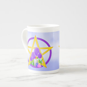 Tasse En Porcelaine Pentagramme d'ostara doré et pourpre avec tulipes