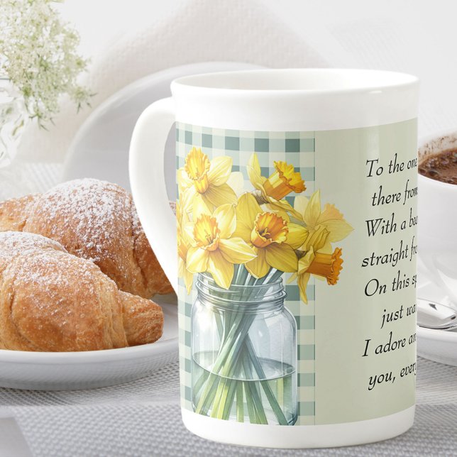 Tasse En Porcelaine Poème pour quelqu'un En vichy Daffodiques verts sp (China Mug for mum in a million with daffodils and editable poem - perfect for Mother's Day)