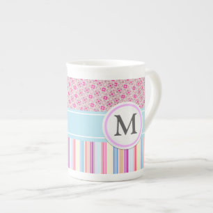 Tasse En Porcelaine Rayures et motif roses