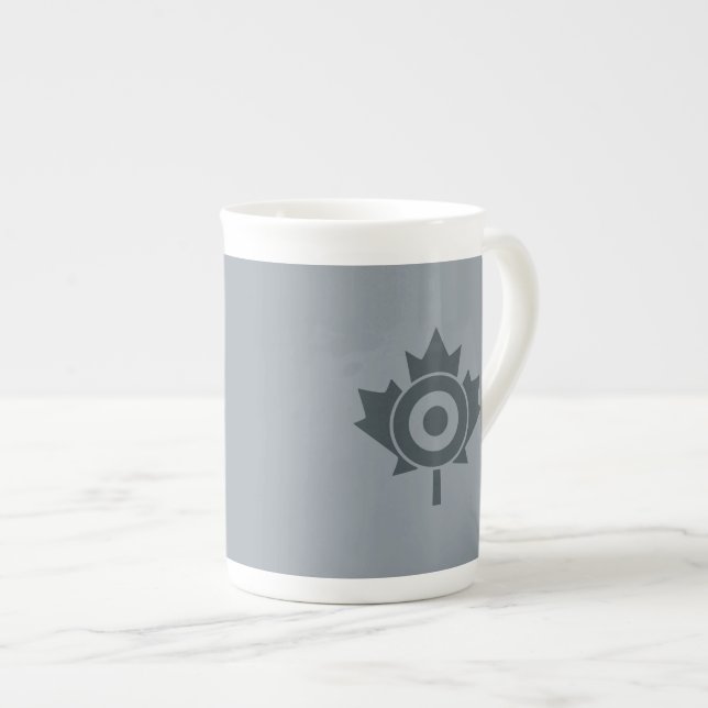 Tasse En Porcelaine Rounde canadienne de la feuille d'érable Mod CANAD (Devant droit)