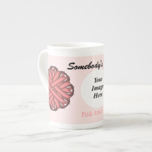 Tasse En Porcelaine Ruban à fleurs roses par Kenneth Yoncich Modèle
