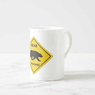 Tasse En Porcelaine SlipperySignal de passage de l'ours de Joe silhoue