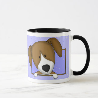 Tasse encadrée de beagle de bande dessinée