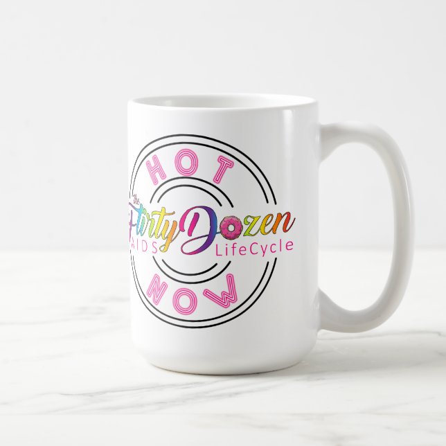 Tasse enorme chaude de FD maintenant (Droite)