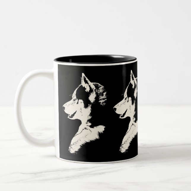 Tasse enrouée de chien de traîneau sibérien de (Gauche)