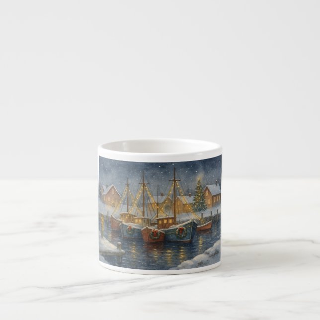 Tasse Expresso Bateaux de pêche dans le port à Noël (Devant)