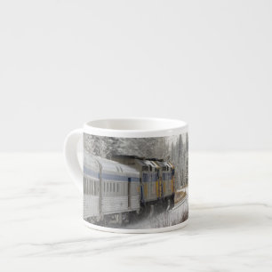 Tasse Expresso Canada, Alberta. Train de neige de VIA Rail entre