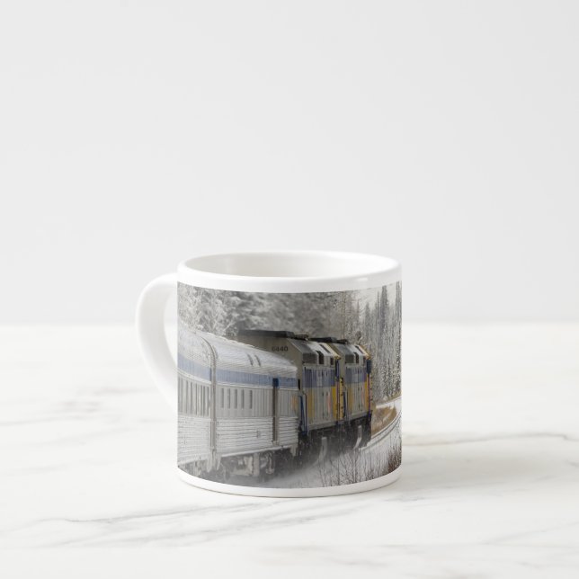 Tasse Expresso Canada, Alberta. Train de neige de VIA Rail entre (Devant gauche)